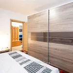 Eva Apartment *